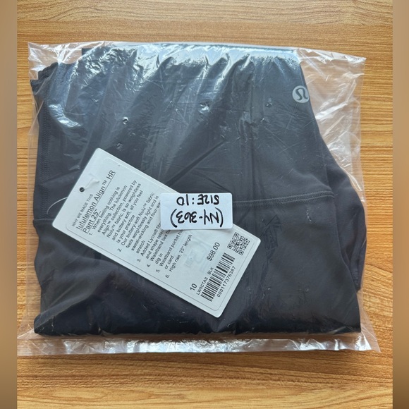 Lululemon Align HR Pant 25” Size: 10 in Black - Picture 6 of 6